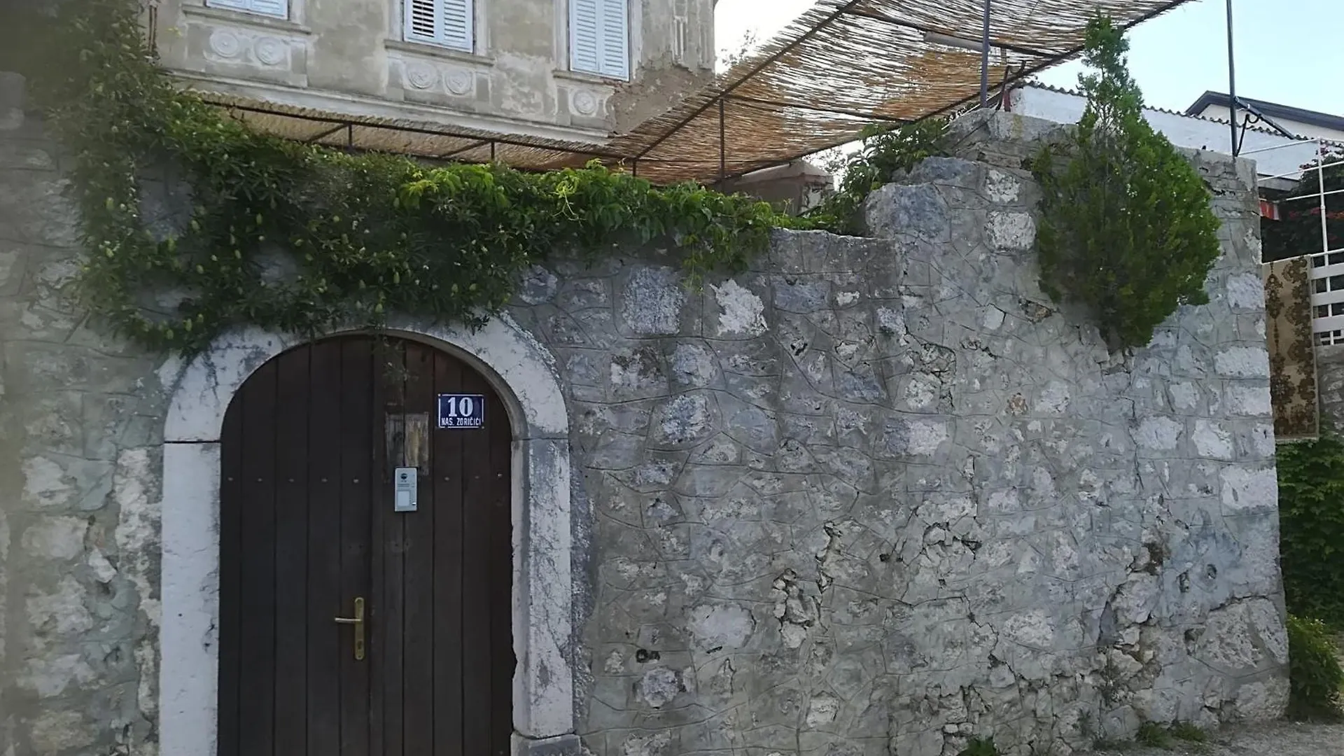 Spacious Holiday Home With Terrace Crikvenica
